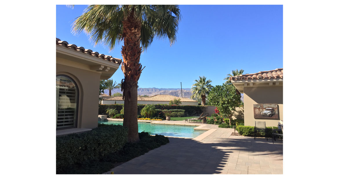 Toscana front hallway accessories